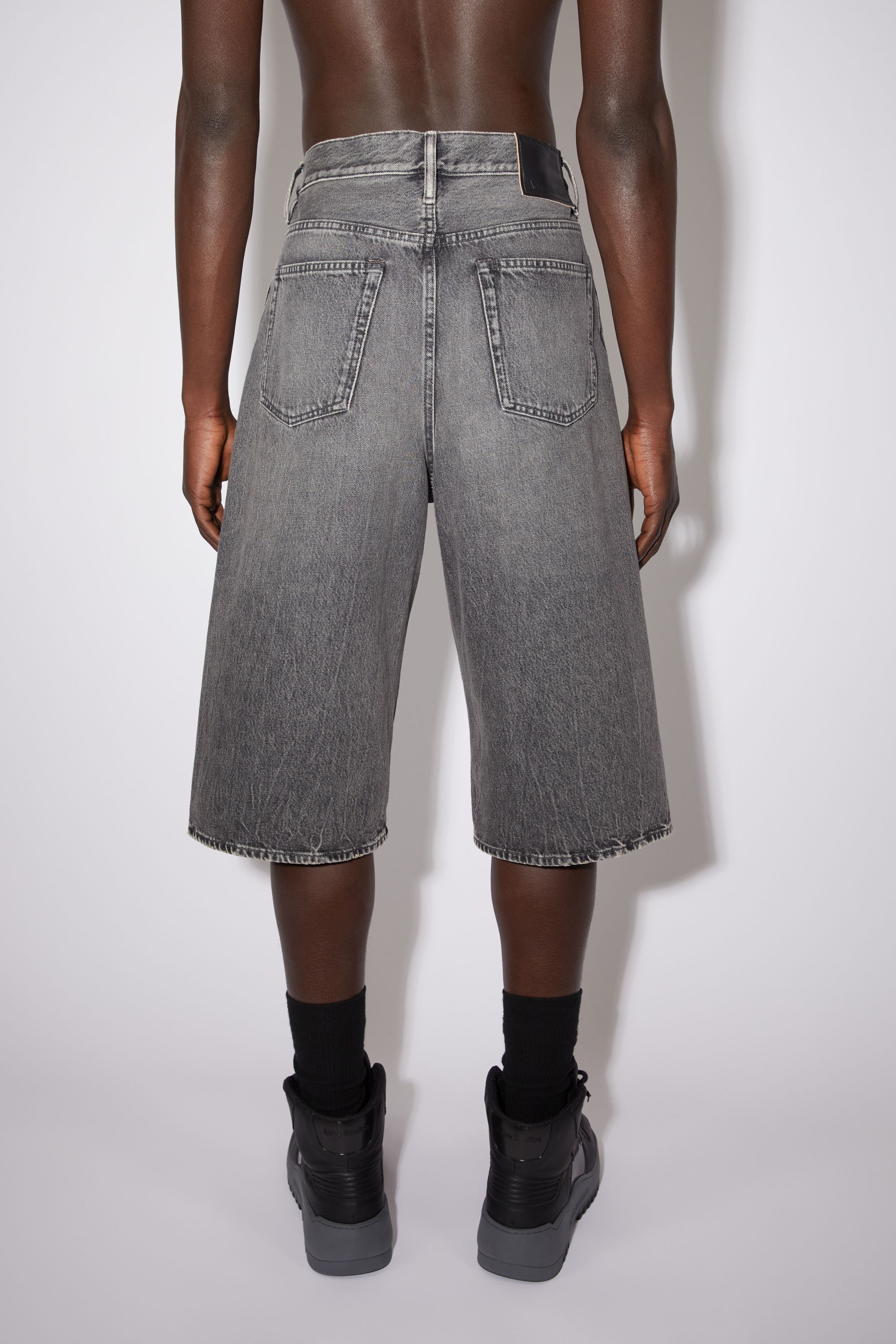 Loose fit denim shorts - Black - 3
