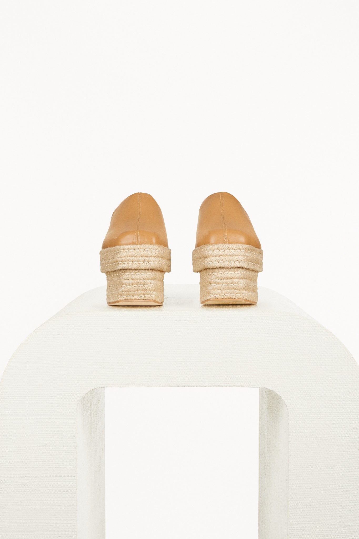LEAH CLOG - 5