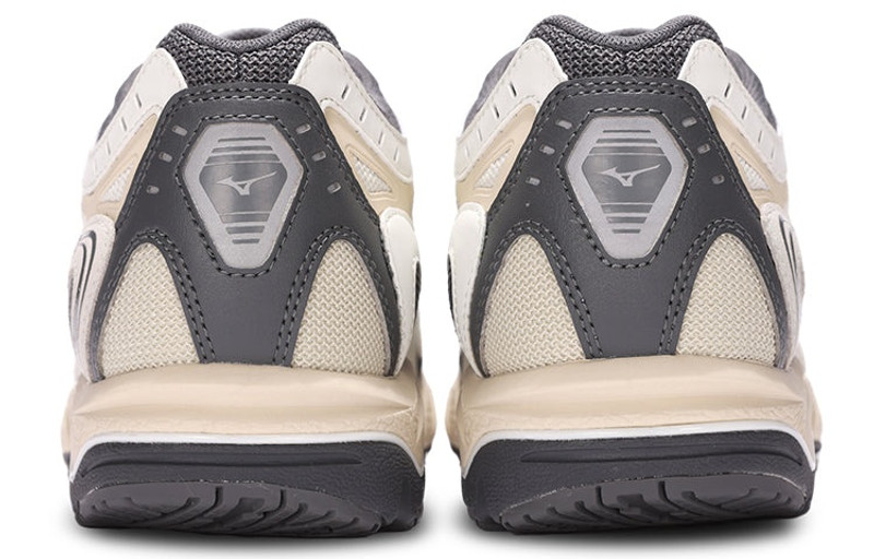 Mizuno Mizuno Wave Orion 'Versatile Comfort LowTop Beige' D1GH232101 outlook