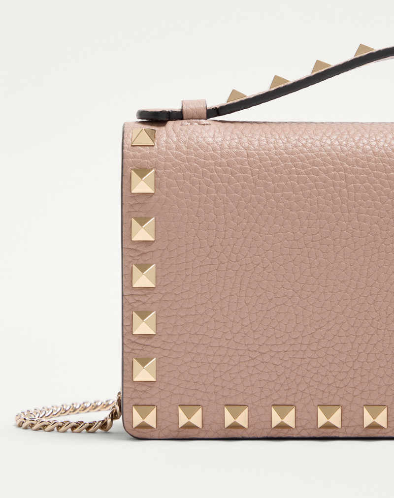 Valentino ROCKSTUD WALLET WITH CHAIN IN GRAINY CALFSKIN outlook