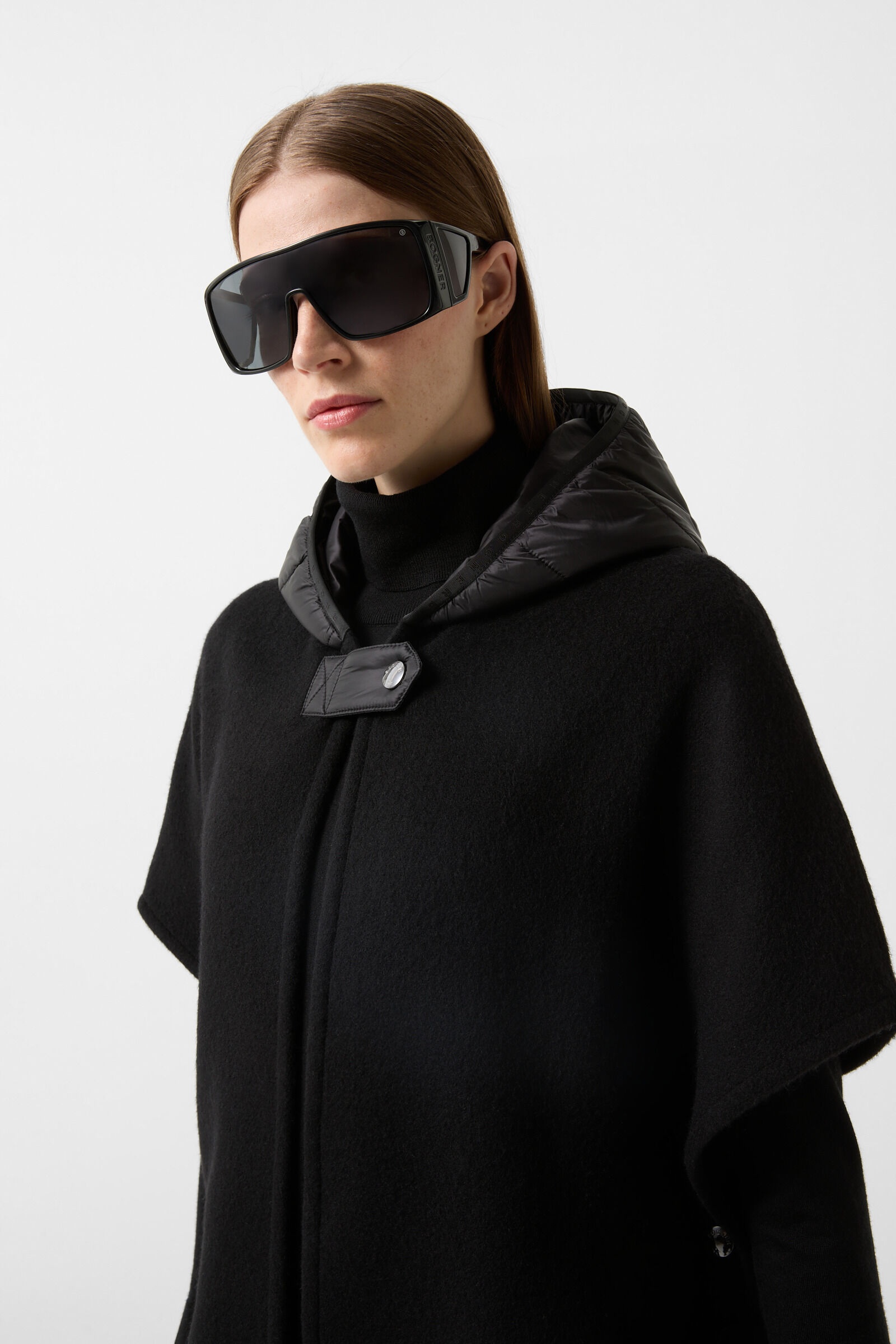 Nilla Cape in Black - 6
