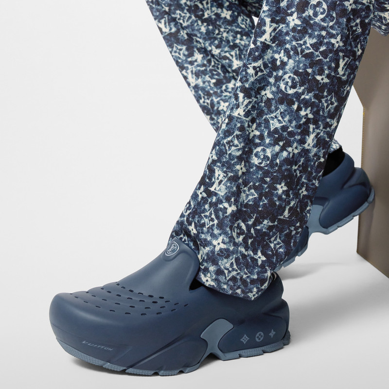 Louis Vuitton LV Shark Clog outlook