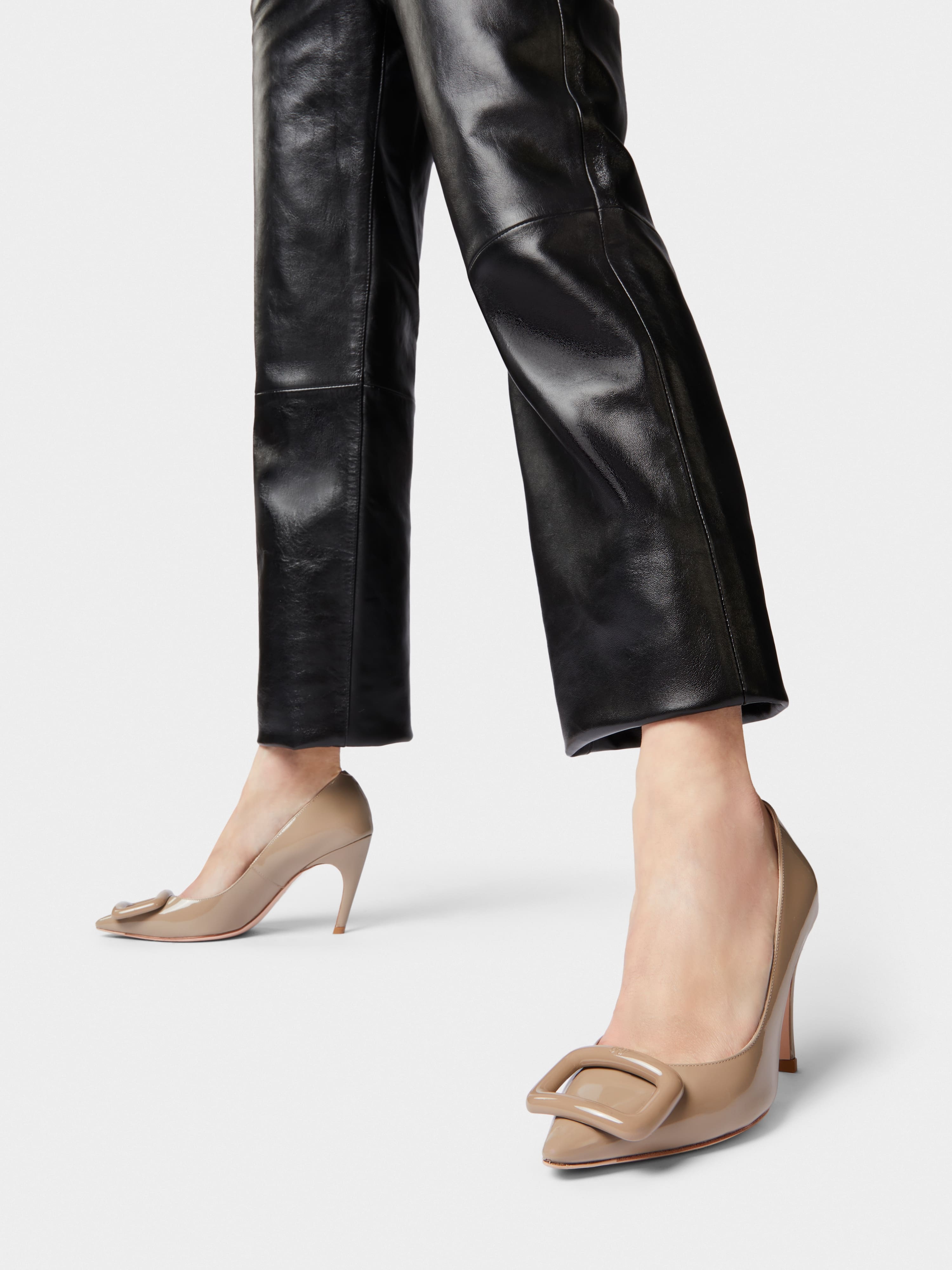 Viv' Choc Lacquered Buckle Pumps in Patent Leather - 8