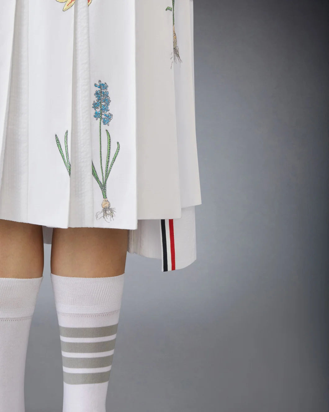 KNEE LENGTH FLORAL PLEATED SKIRT - 5