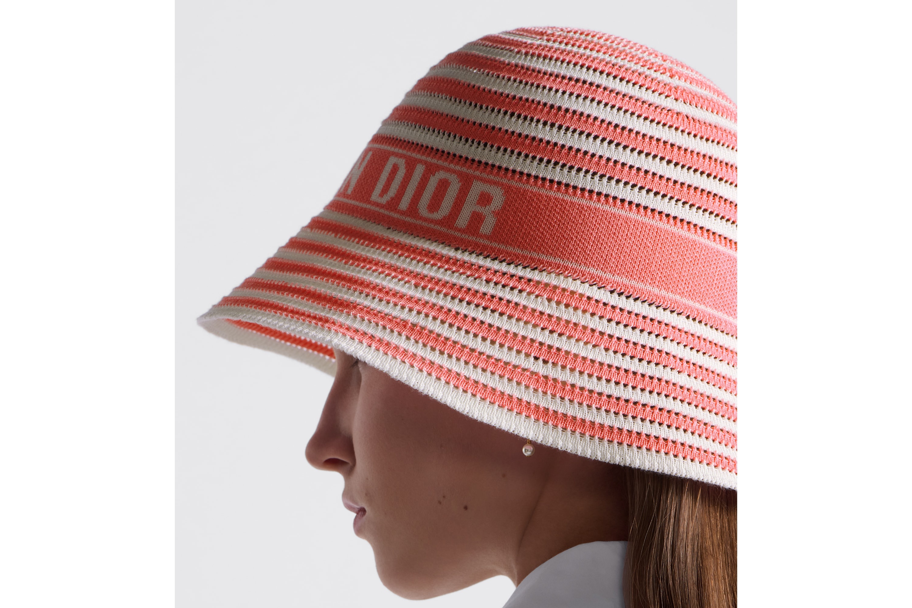 【ディオール】Dioriviera D-Tulipe クロシュハット ディオール】Dioriviera D-Tulipe クロシュハット (Dior/ハット