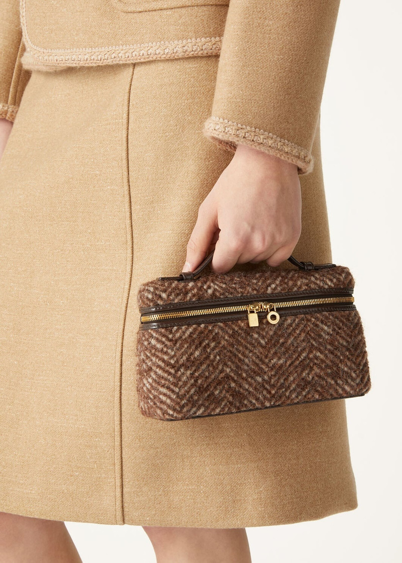 Loro Piana Extra Pocket L19 outlook