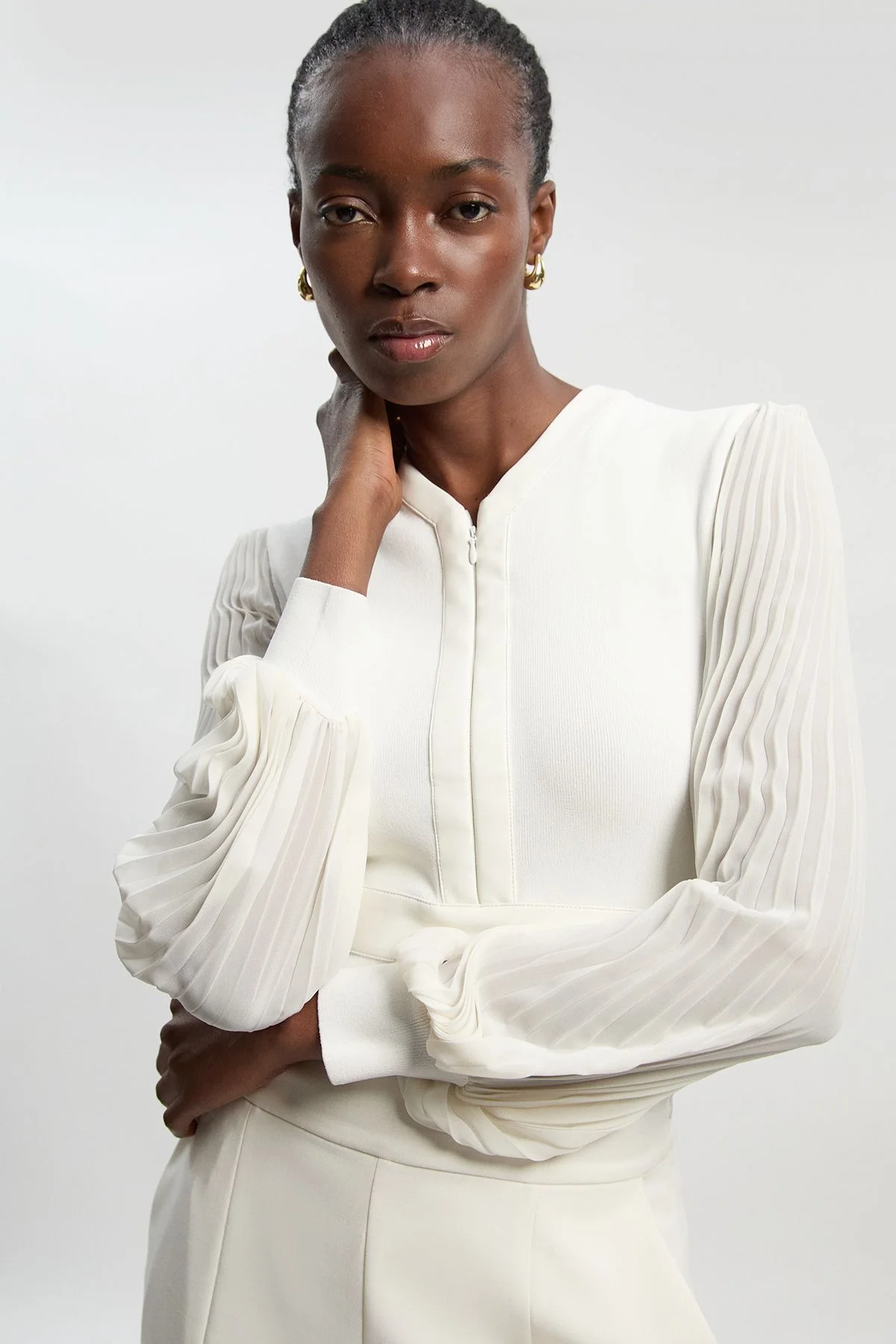 Woven Sleeved Pleated Top With Pu - 1