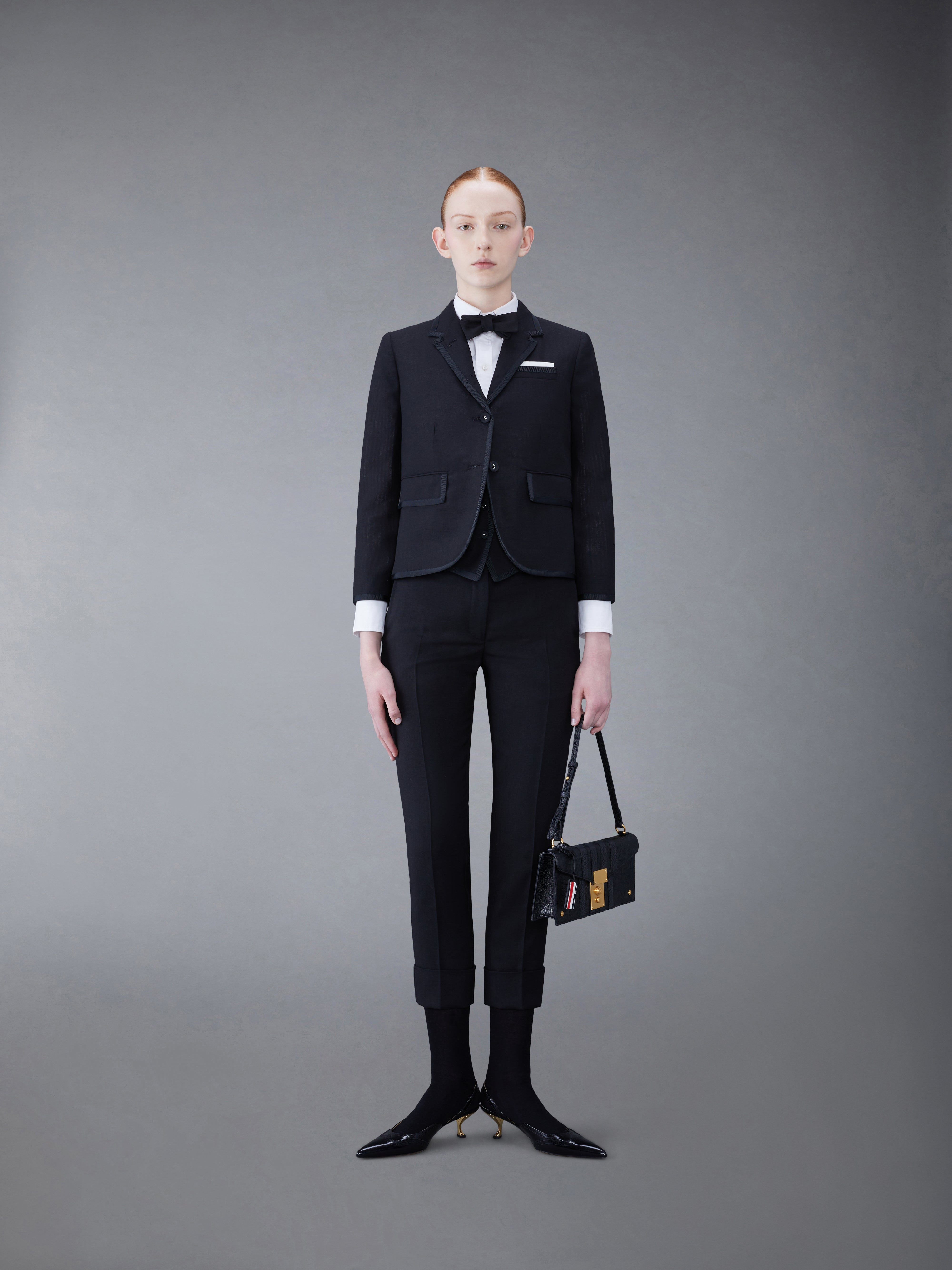 V-neck button-fastening waistcoat - 4