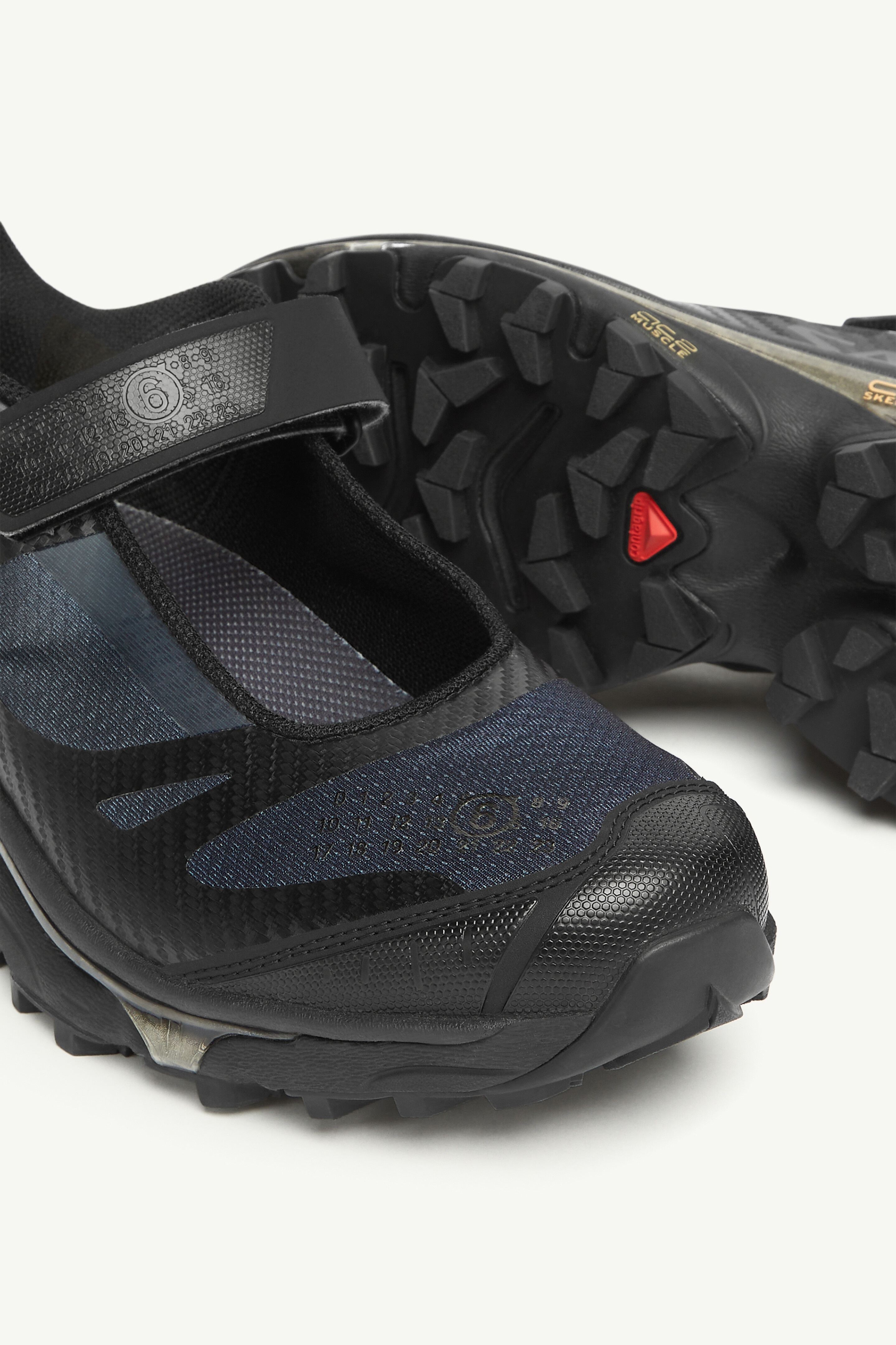 【Salomon x MM6 Maison Margiela】 XT-Marie Jeanne Black MM6 Maison Margiela x Salomon XT-Mary Jane Sneaker W (Black