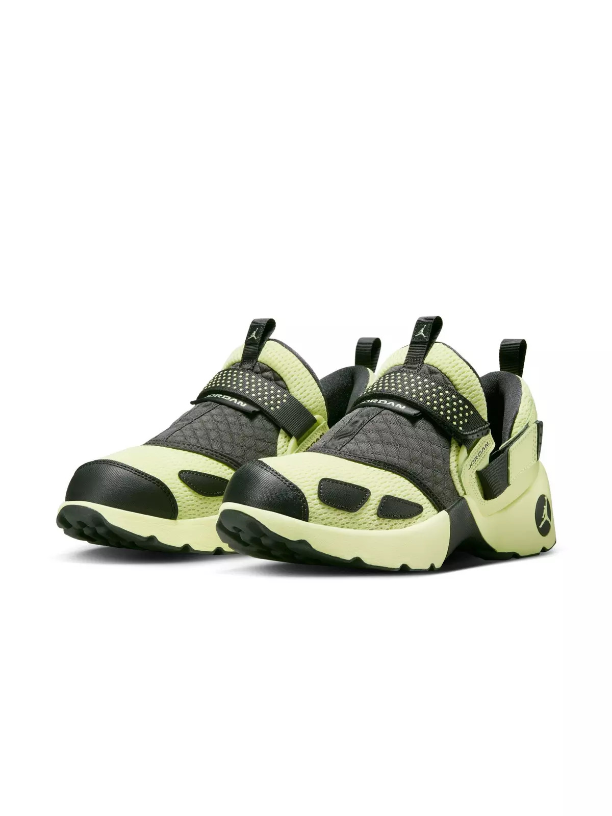 Trunner LX "Luminous Green" Women's Shoe - 4