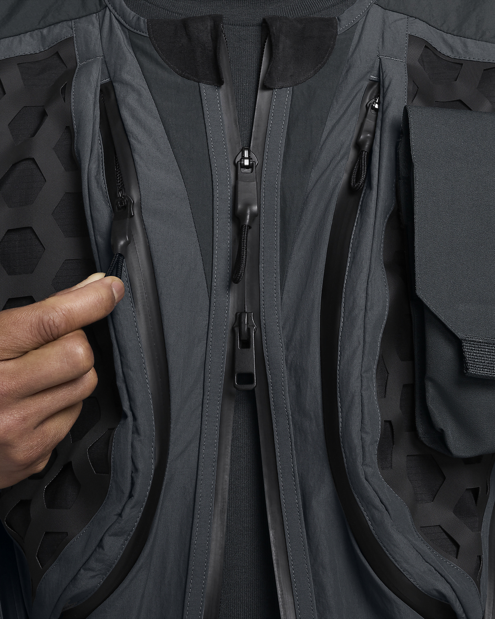 Nike ISPA Mille Vest - 3