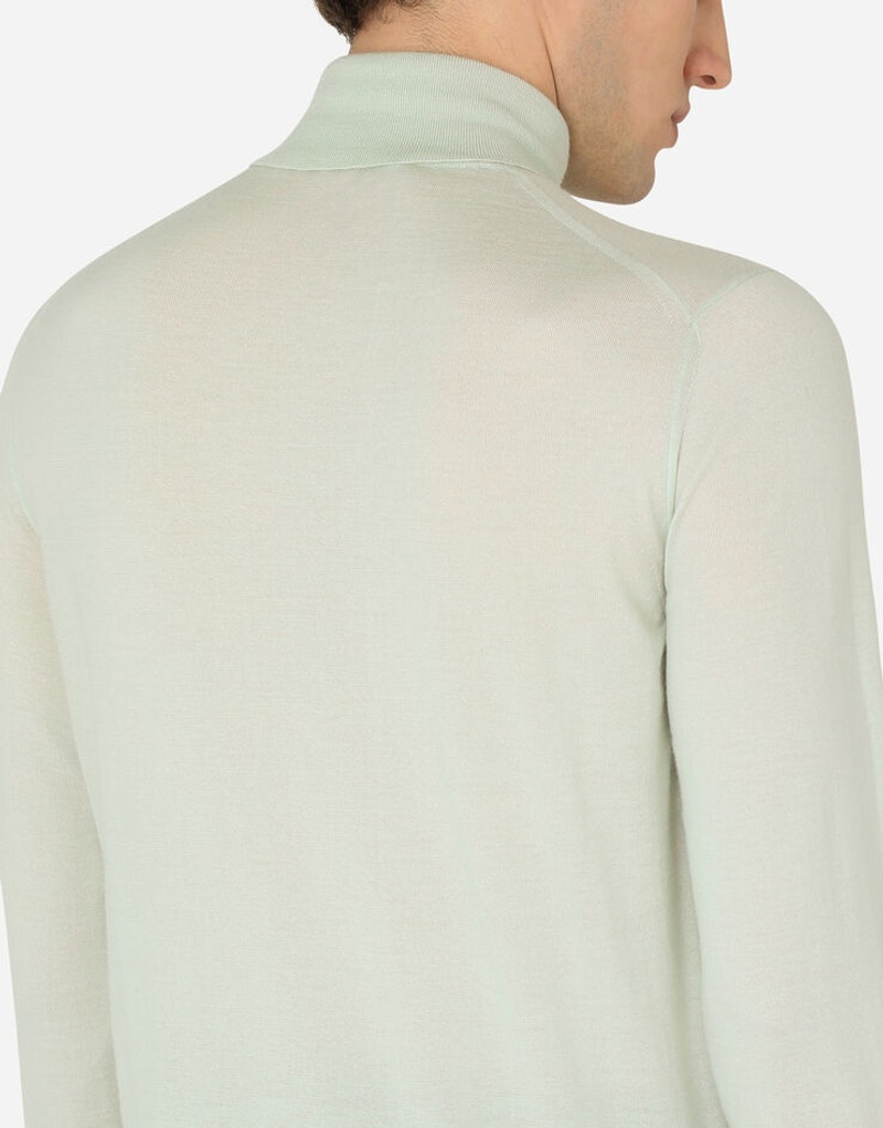 Wool turtle-neck sweater 5