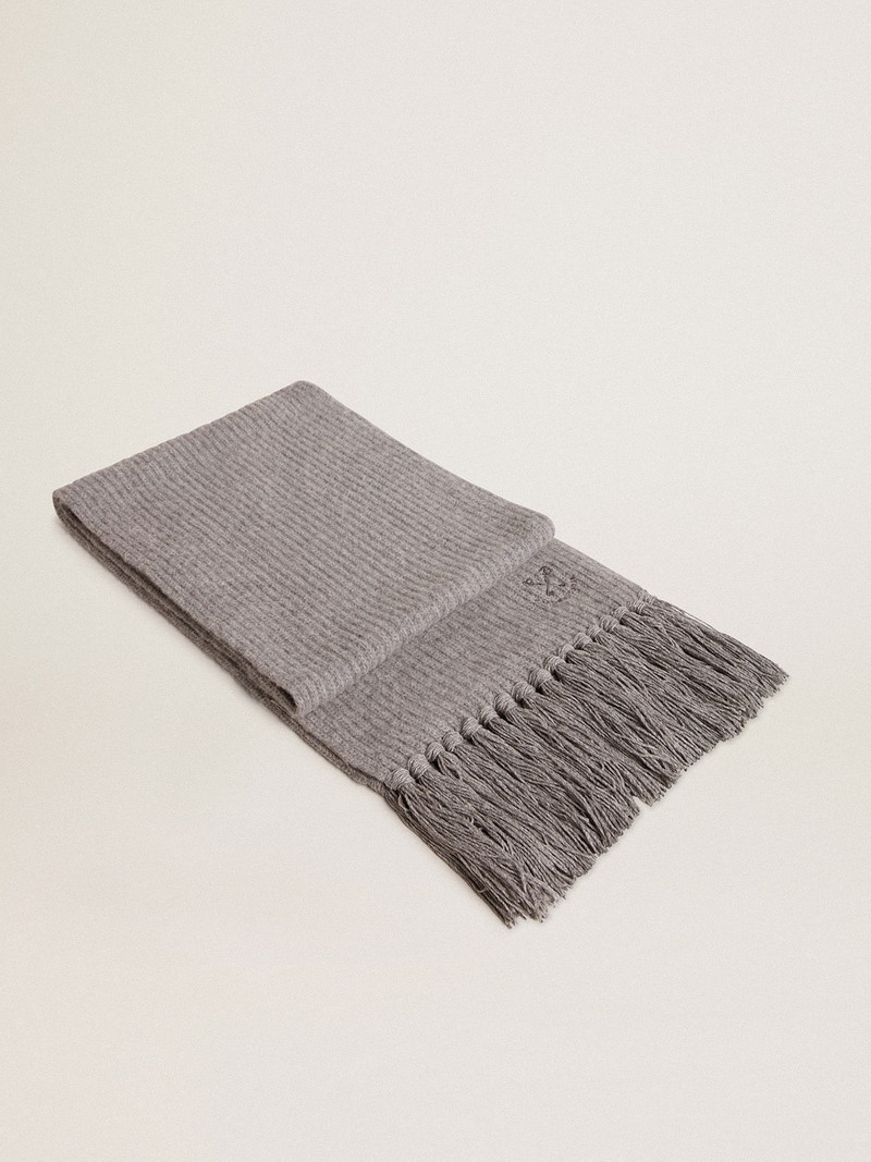 Gray ribbed wool scarf 1