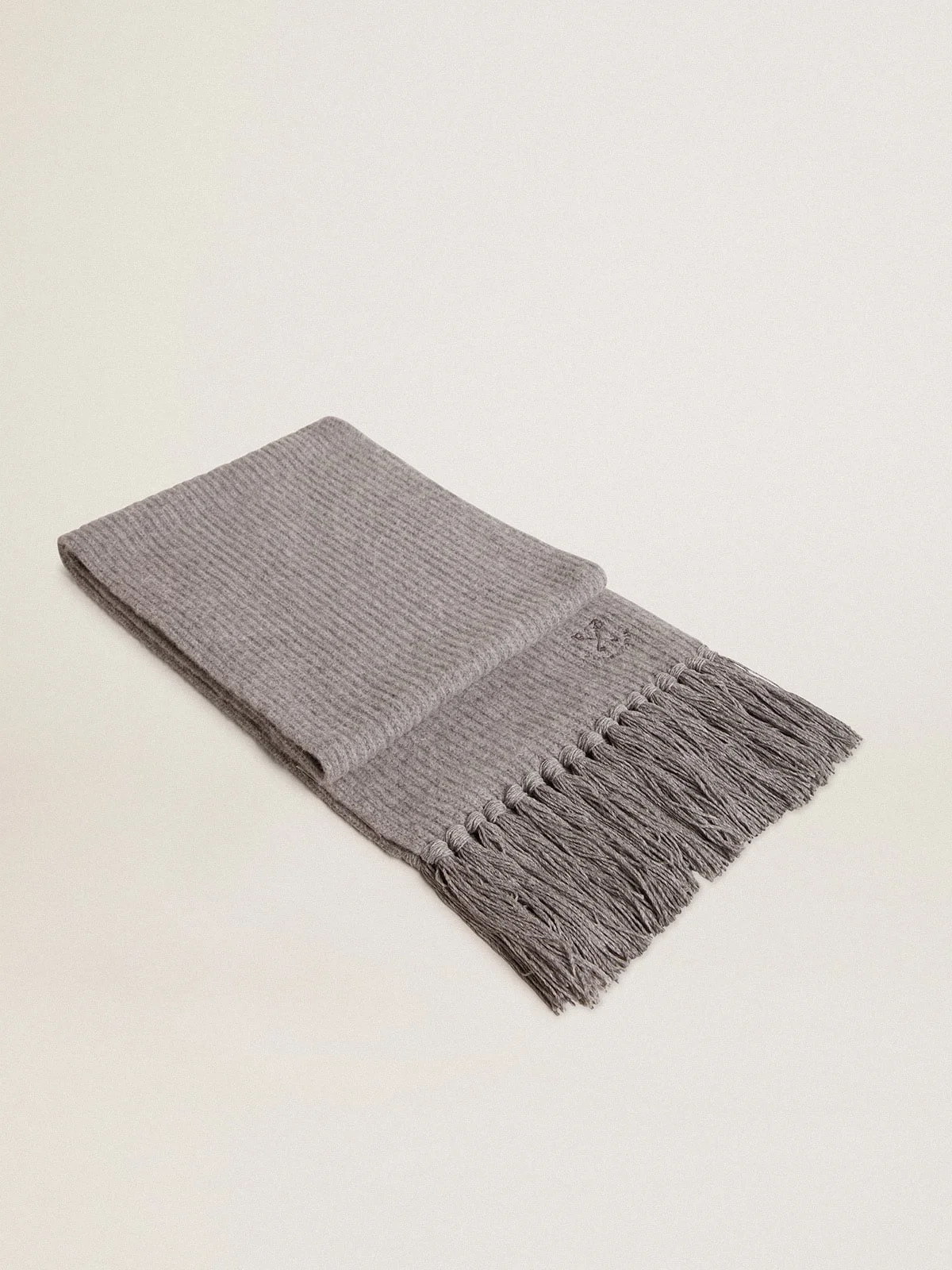 Gray ribbed wool scarf - 1
