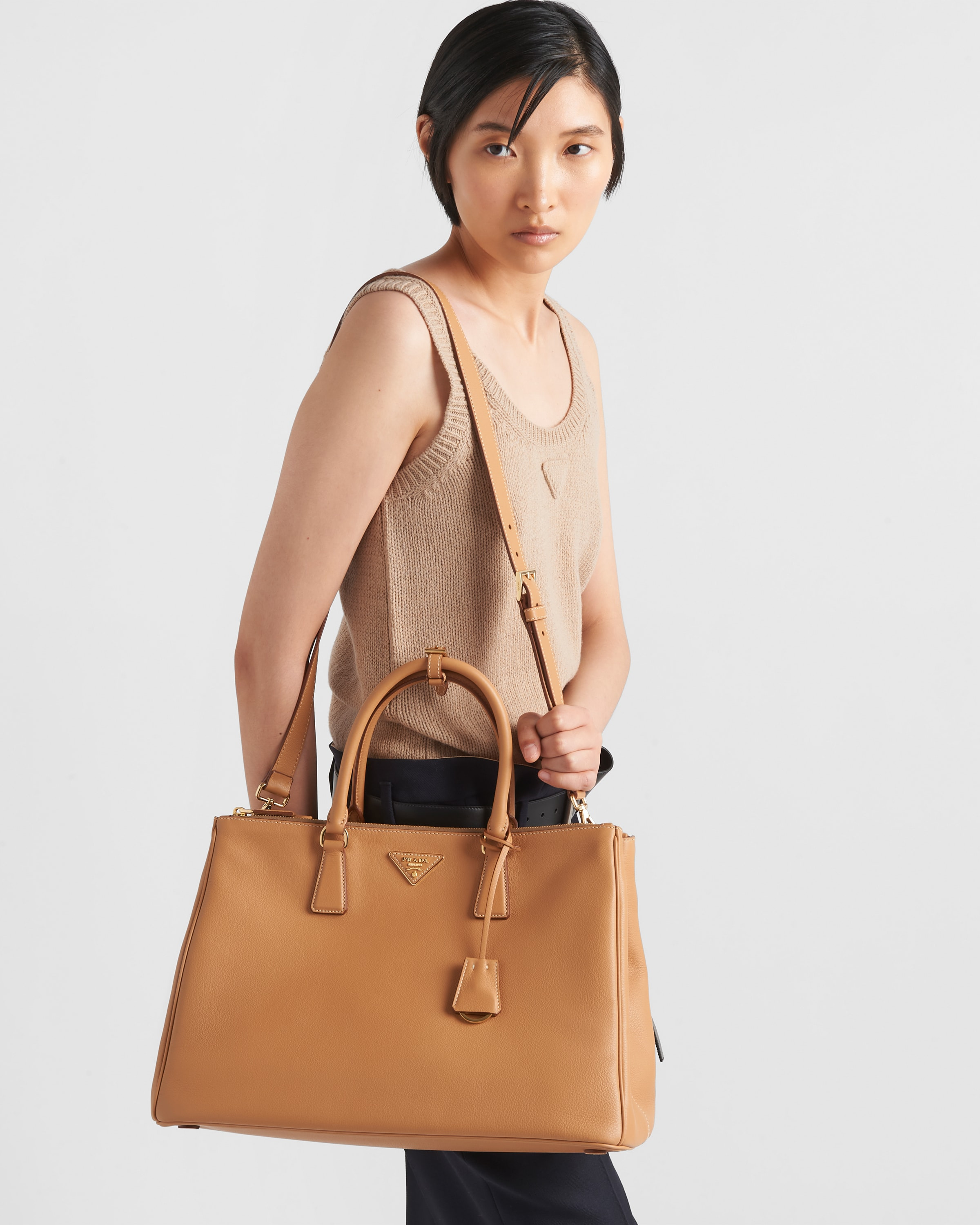 Extra-large Prada Galleria leather bag - 7