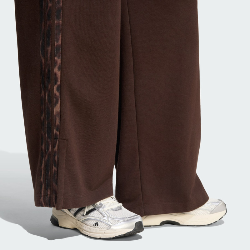 Seasonal Essentials Animal Print 3-Stripes Pants 6