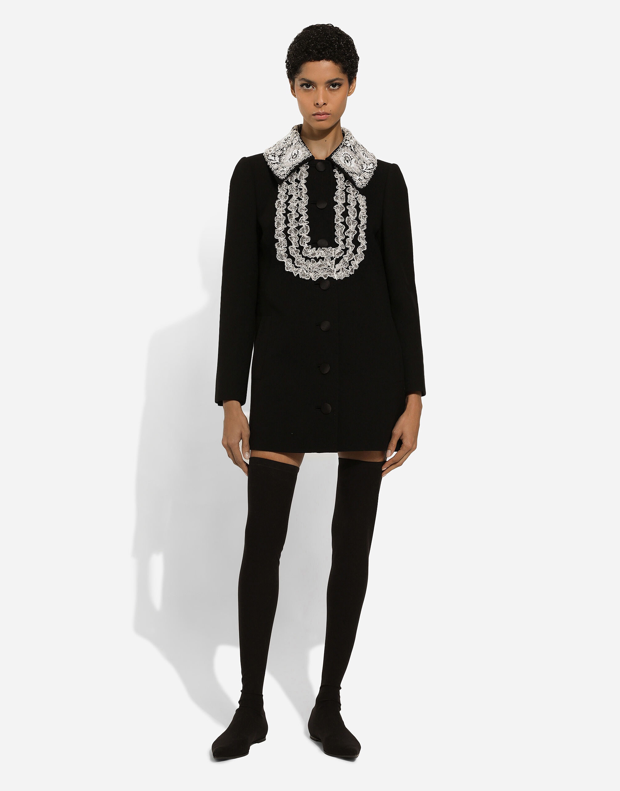 Short wool coat with lace details - 3