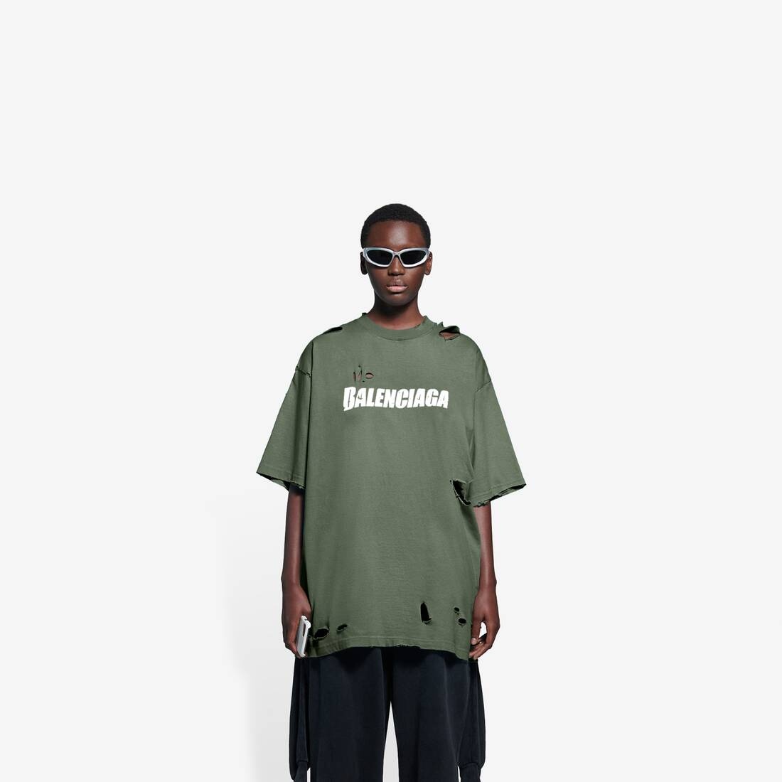 Men's Destroyed T-shirt Boxy Fit in Green - 3