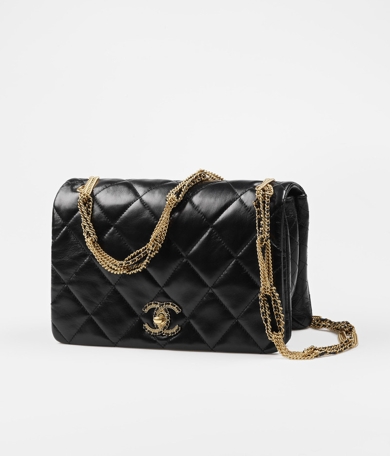 CHANEL Flap Bag outlook