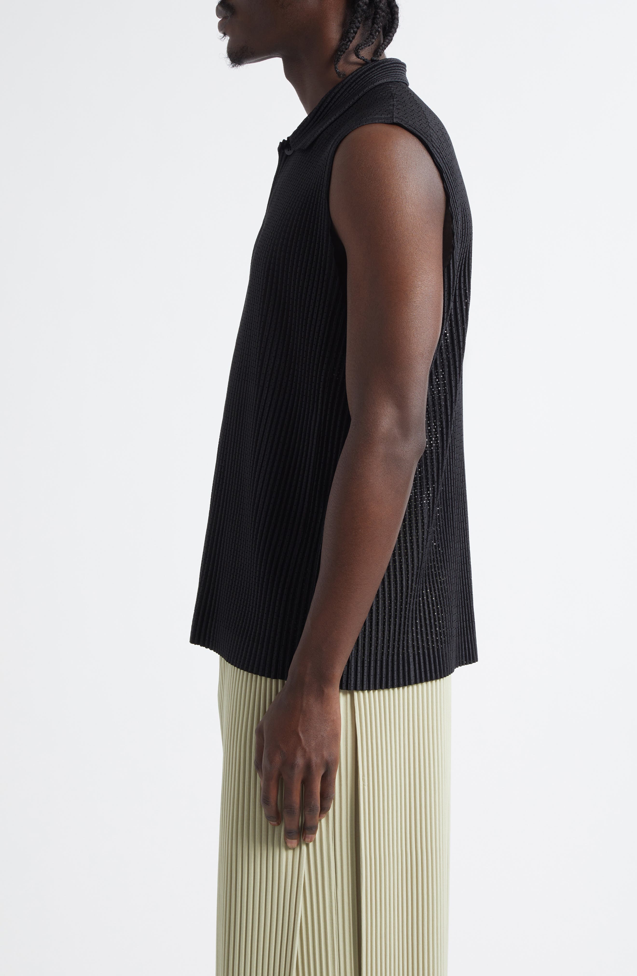 Homme Plissé Issey Miyake Light Mesh Pleated Sleeveless Polo in Black at Nordstrom - 4