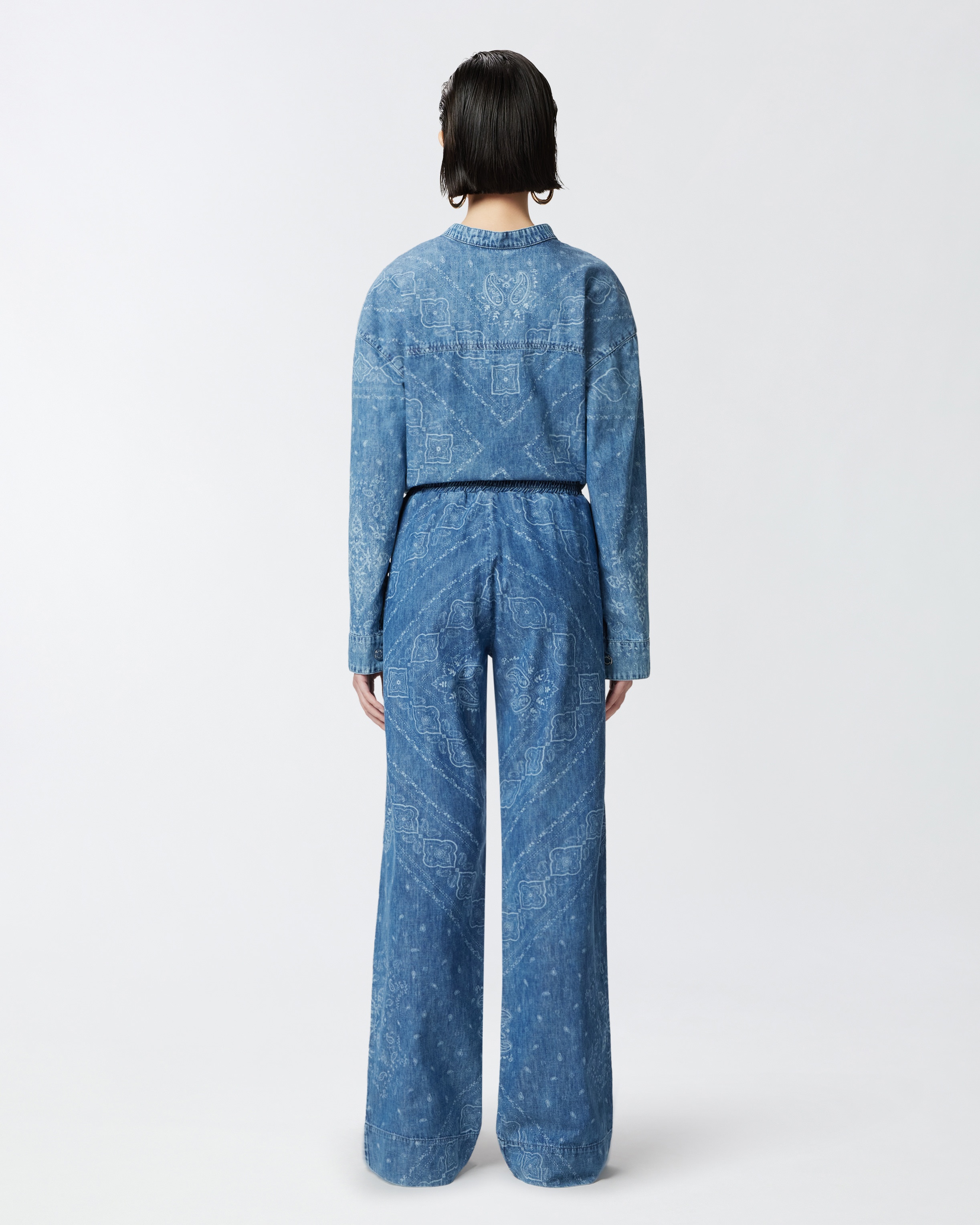 LOOSE TROUSERS IN LIGHT DENIM BANDANA PRINT - 4