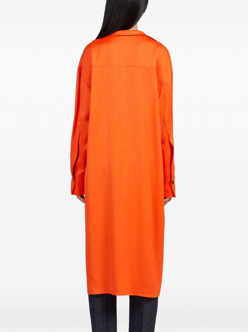 spread-collar button-fastening shirt 4