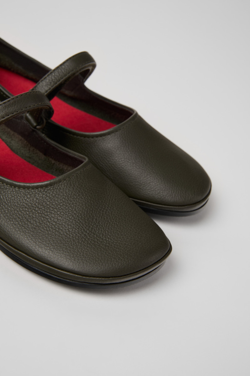 Green Leather Shoes for Women. 2