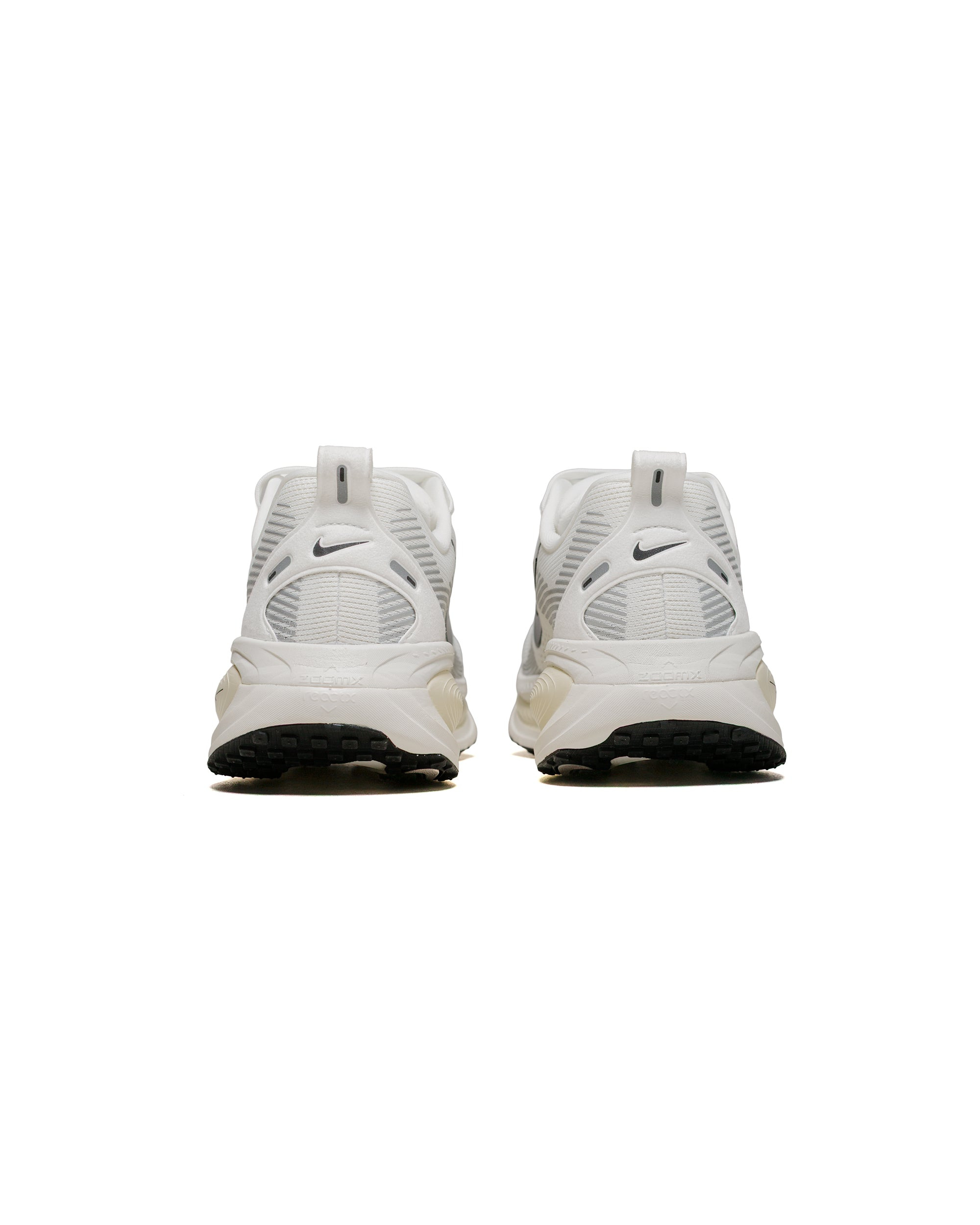 Vomero 18 Summit White/Coconut Milk - 4