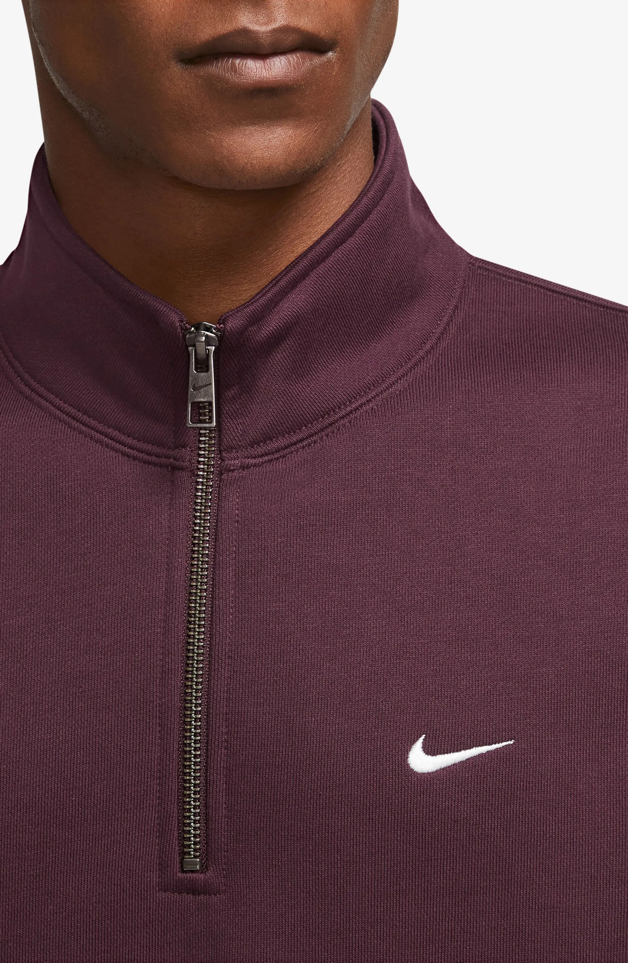 Solo Swoosh Oversize Quarter Zip Sweatshirt in Night Maroon/White - 3