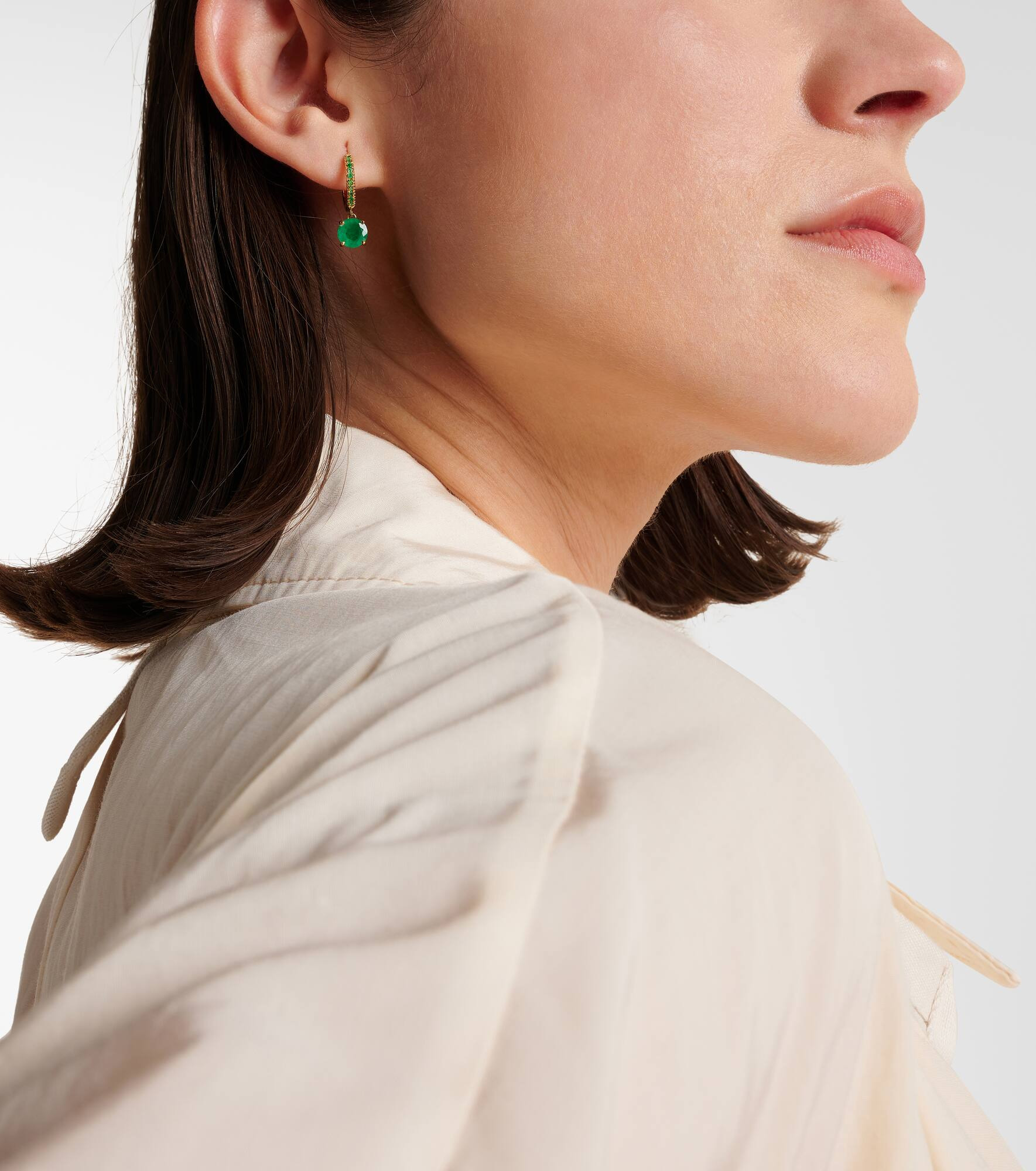 Grass Seed 18kt gold hoop earrings with emeralds - 3