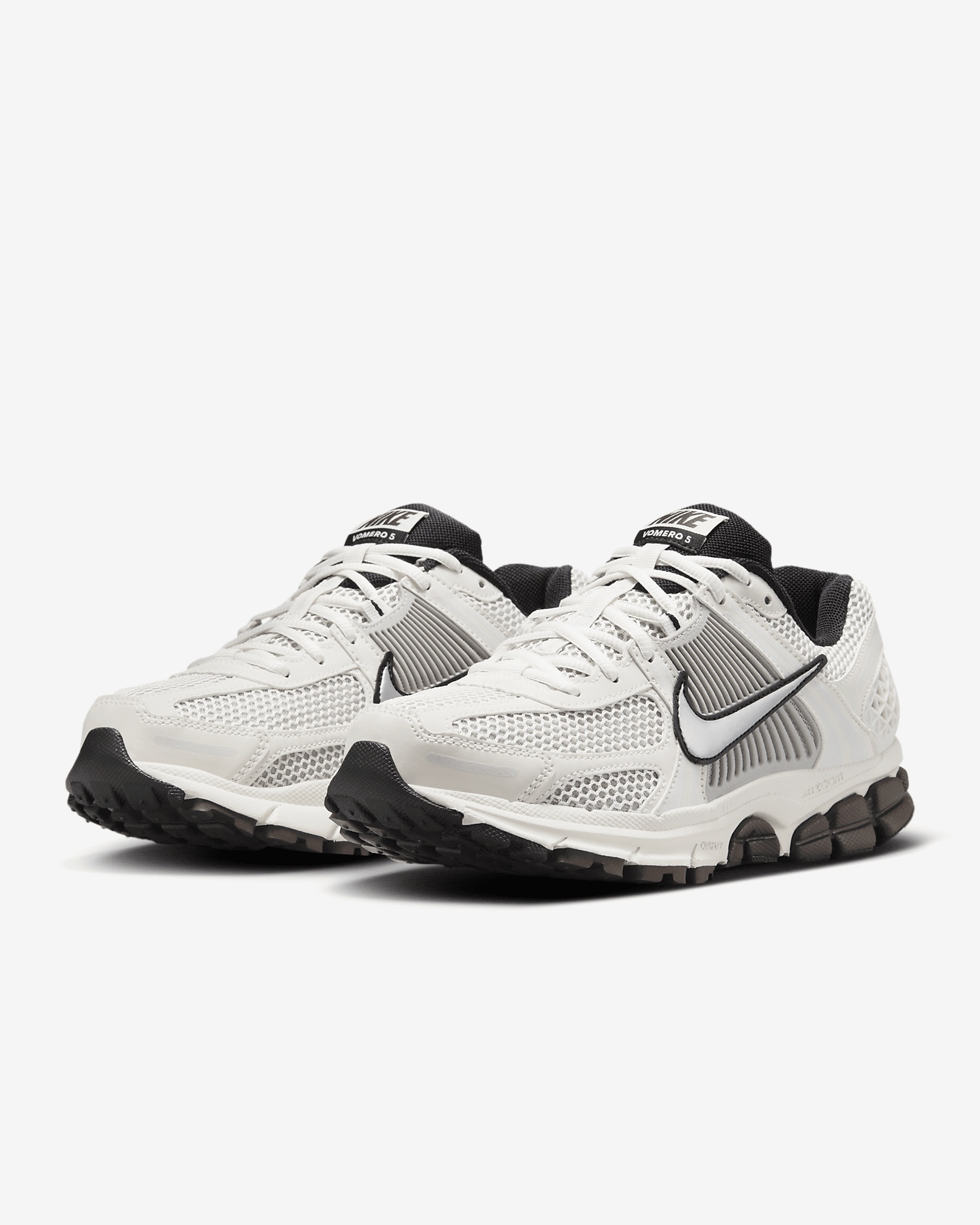 週末限りレア新品未使用NIKE ZOOM VOMERO 5 ブラック/ホワイト Nike Nike Zoom Vomero 5 Women's Shoes | REVERSIBLE