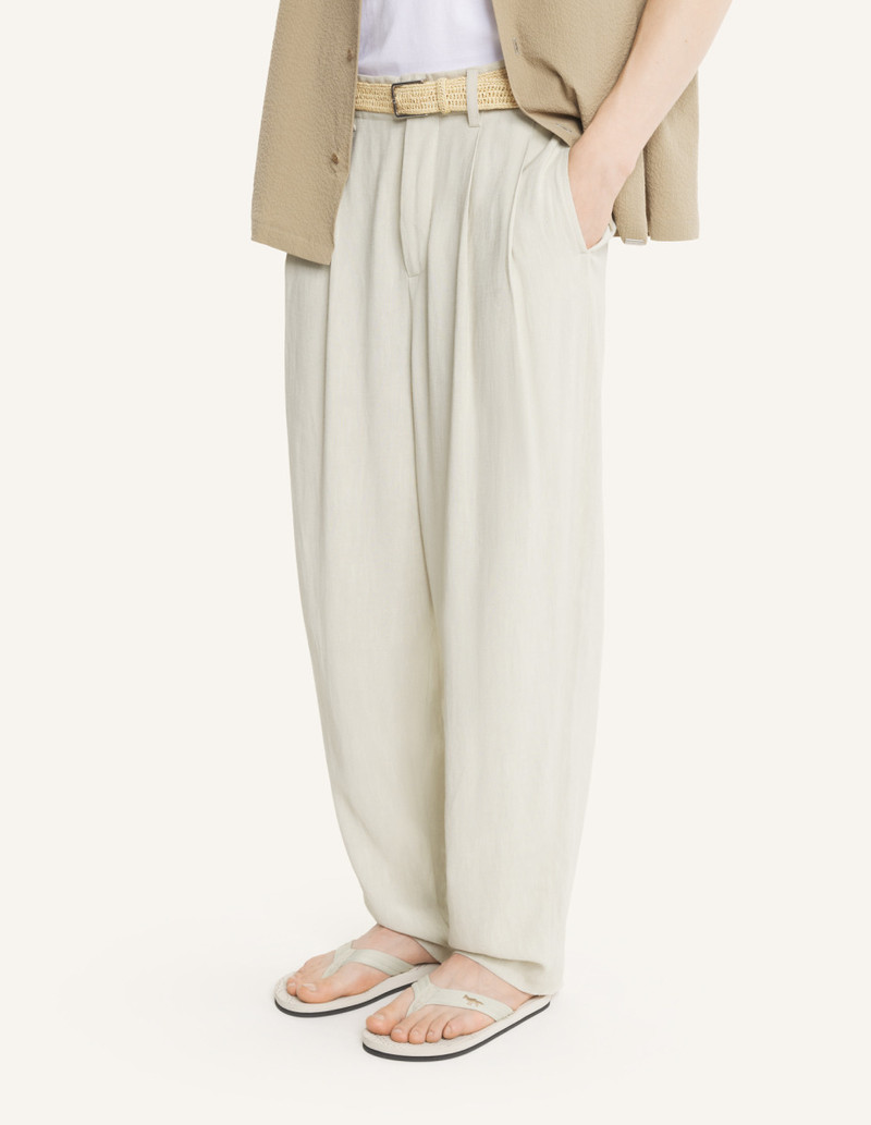 TAILORED PLEATED PANTS 5
