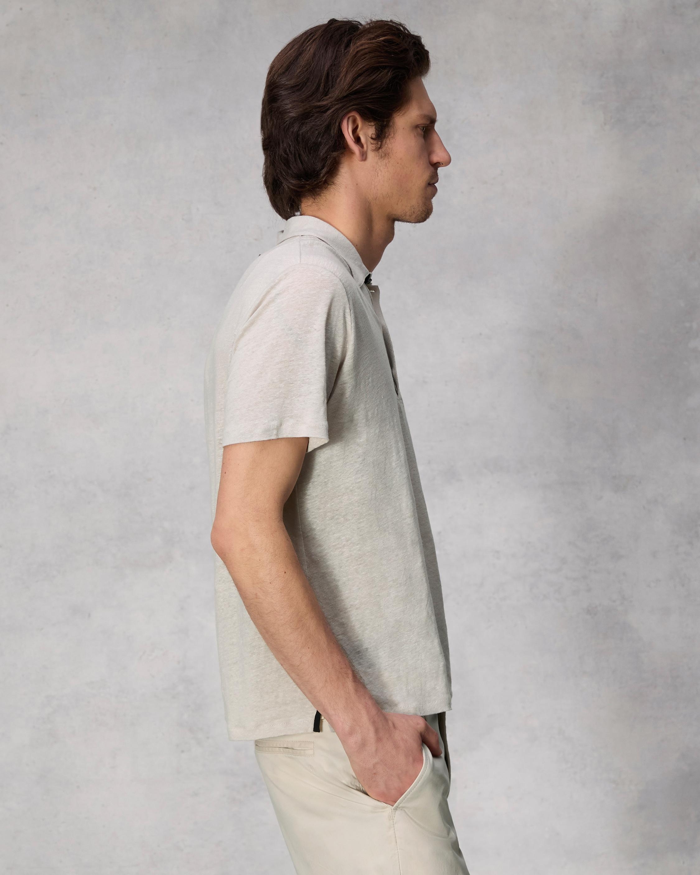 Classic Linen Polo
Classic Fit - 4