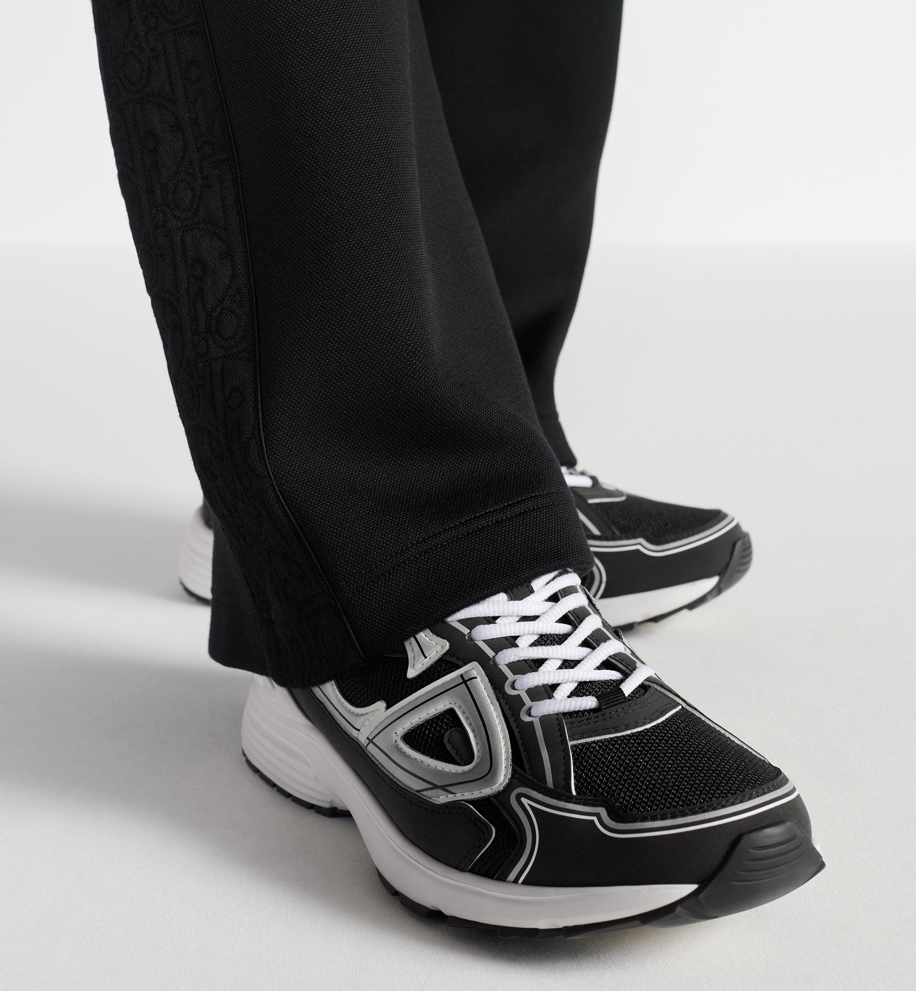 B30 Sneaker - 3