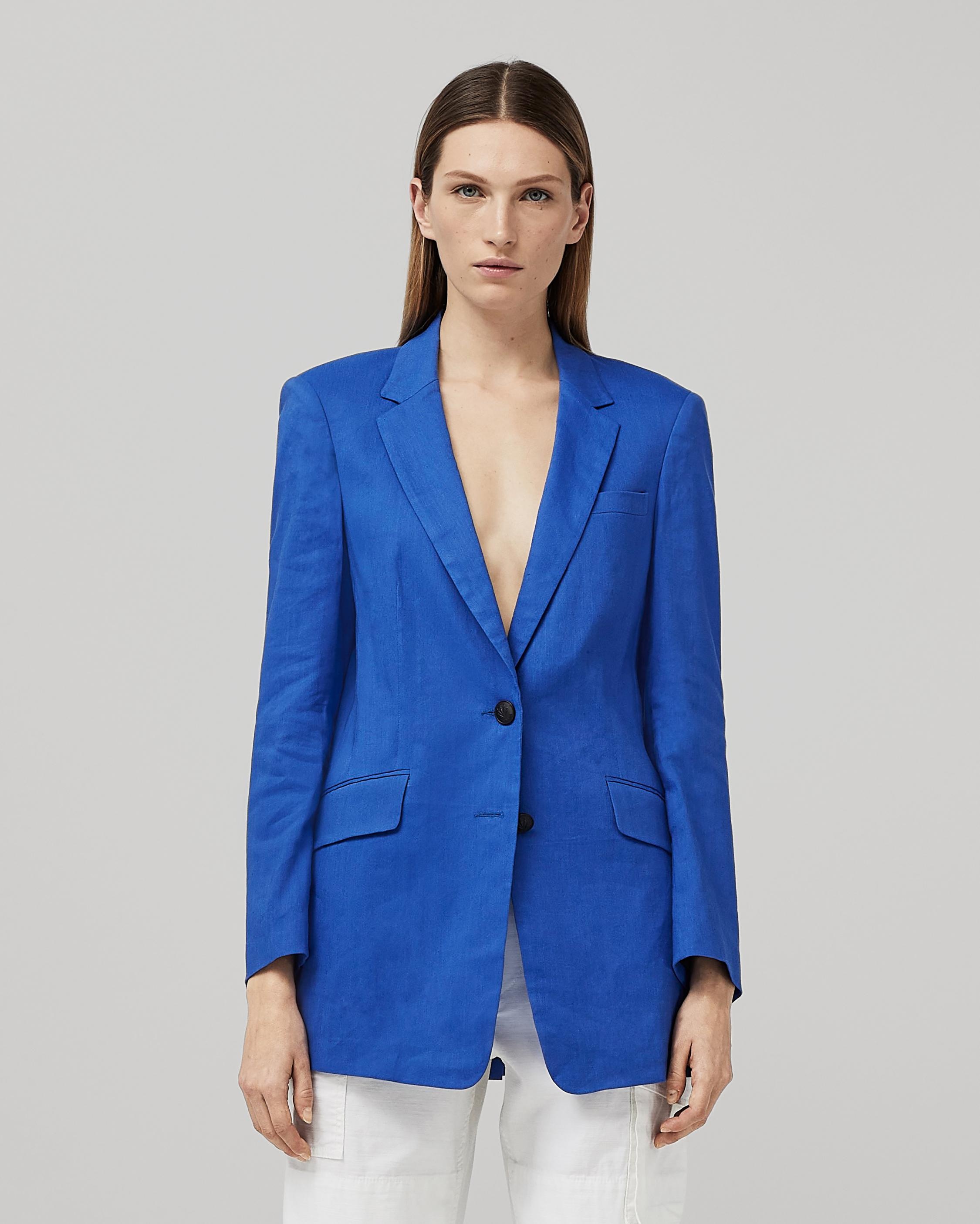 Charles Linen Blazer
Classic Fit Blazer - 6