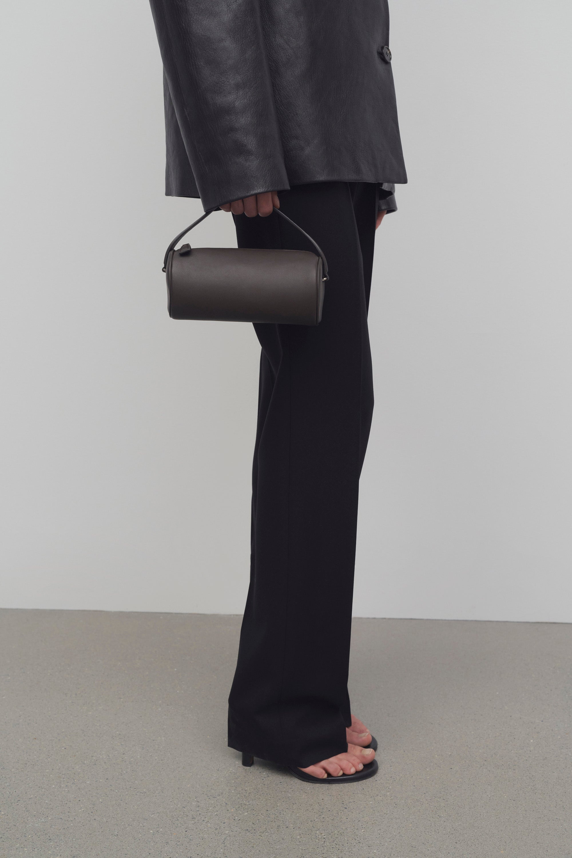 Round 90's Bag in Leather - 4