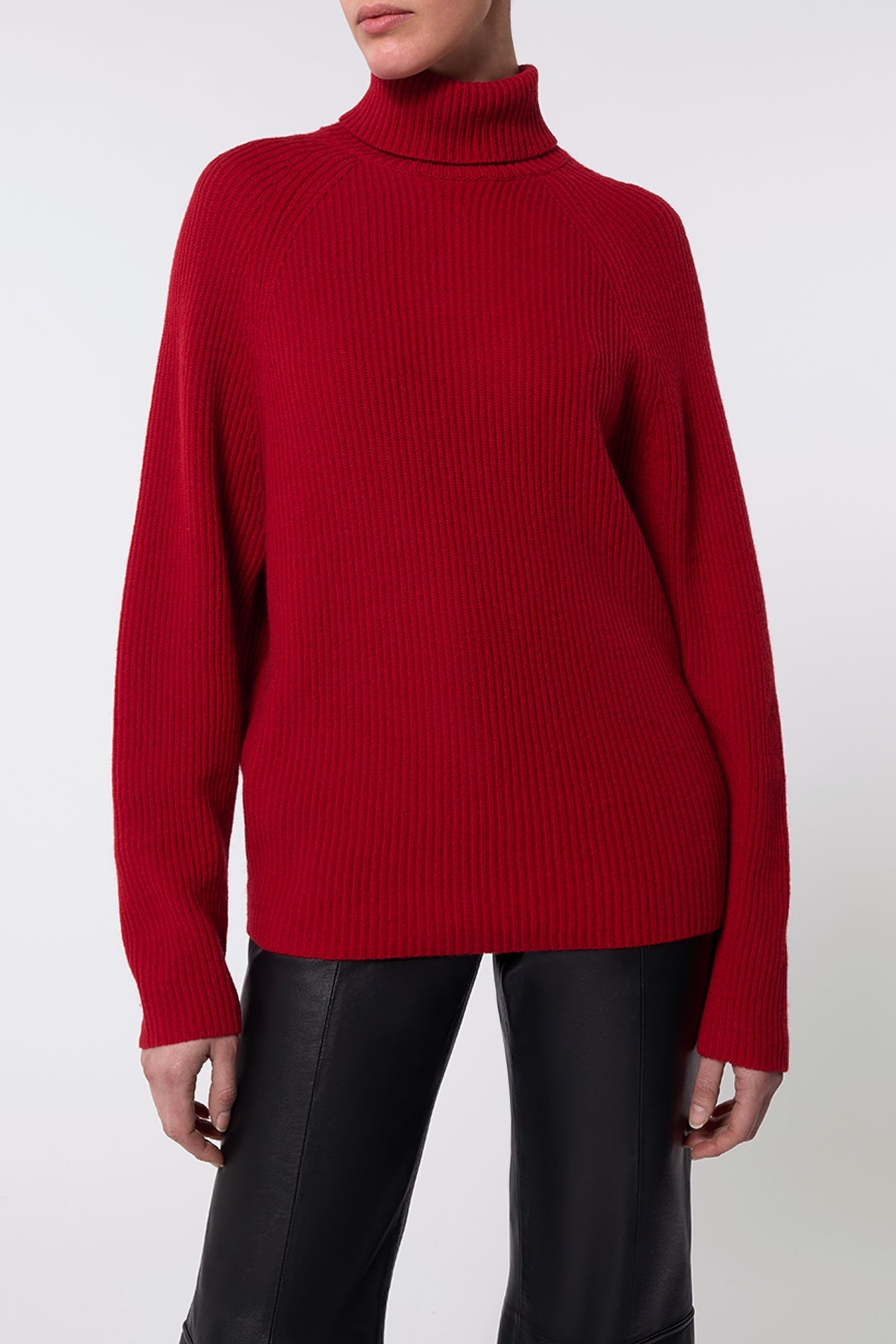 Wigman Knit Turtleneck Sweater in Scarlet Red Cashmere - 5