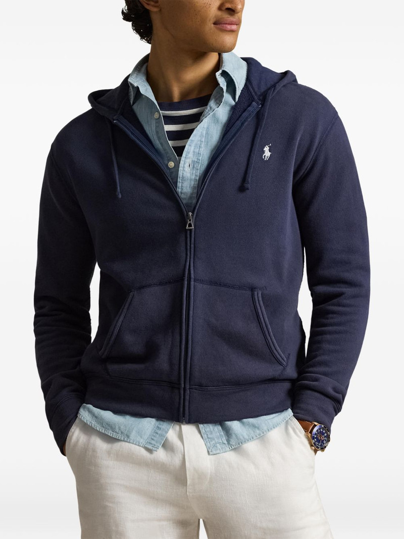 zip-up hoodie 3