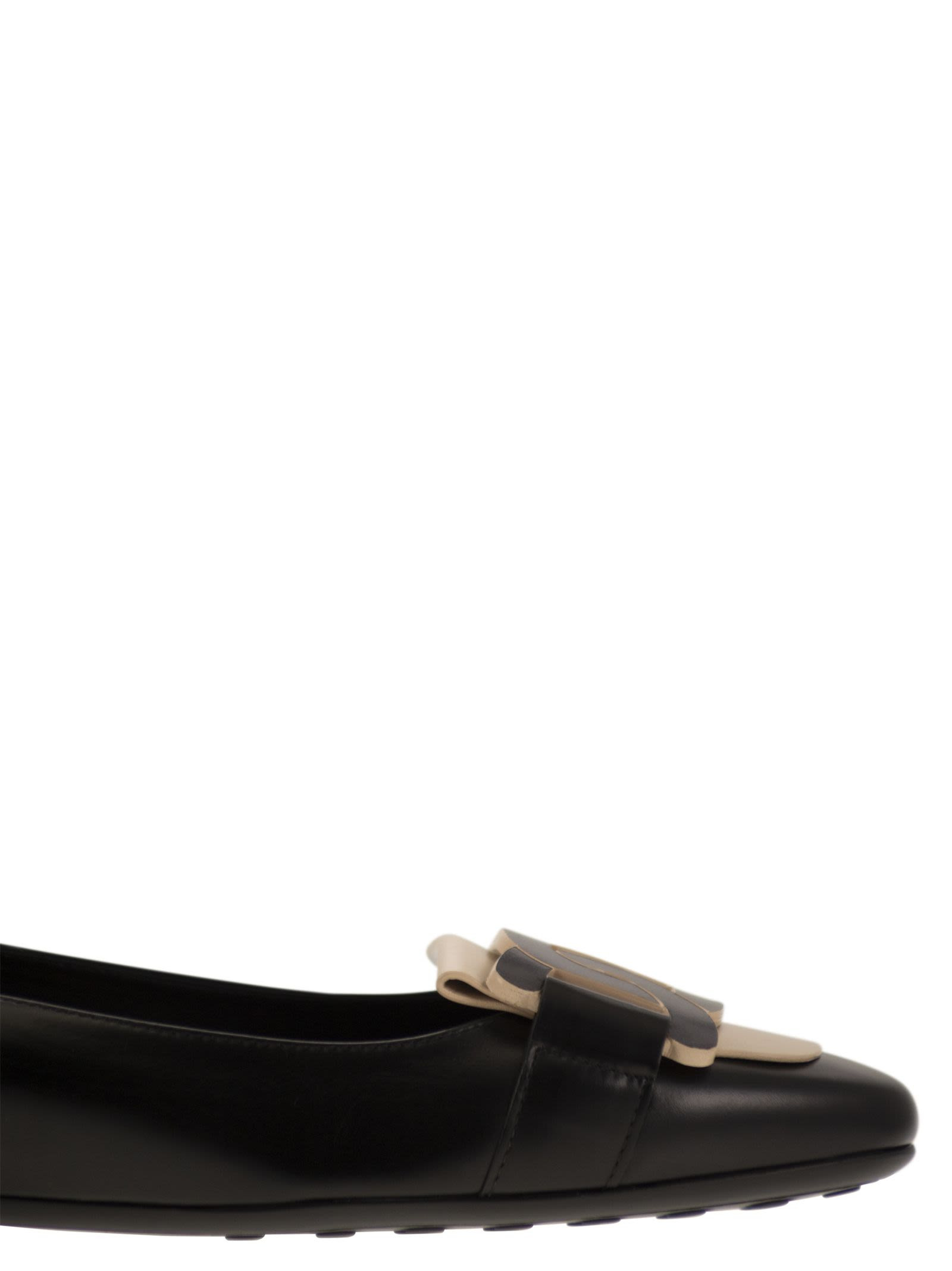 Tod's Women Leather Ballerina With Chain - 6