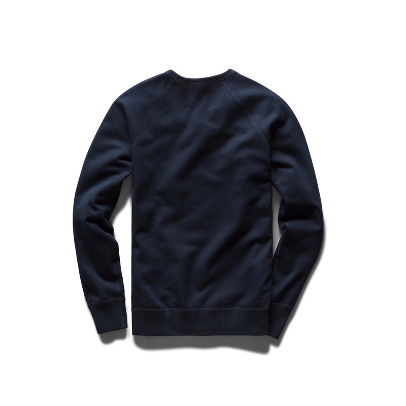 Reigning Champ Midweight Terry Crewneck Navy outlook