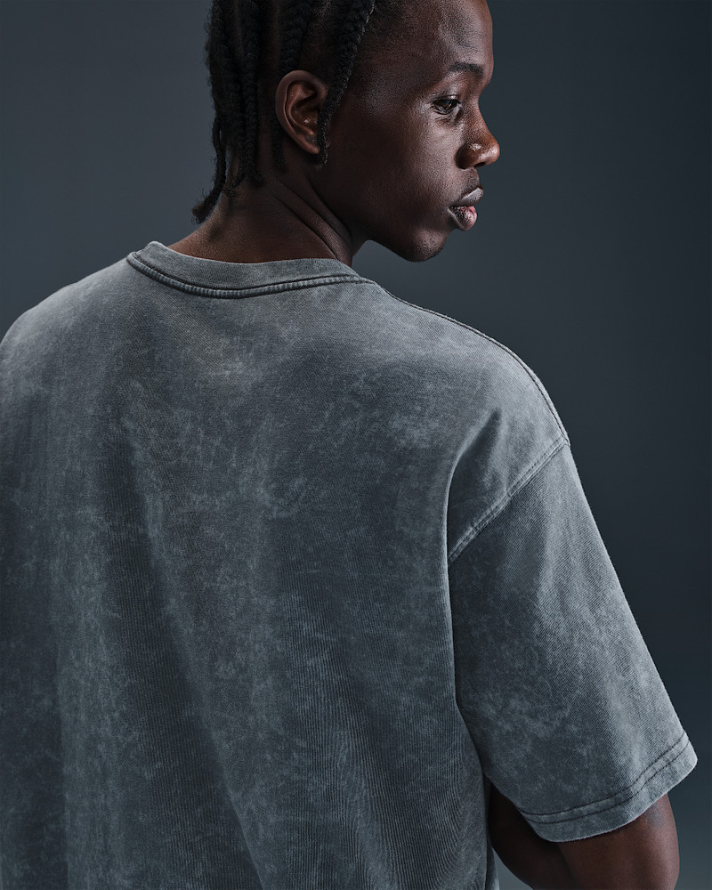 Nike Nike Men's Basketball T-Shirt outlook