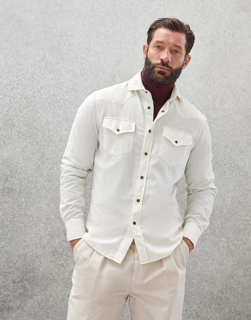 Garment-dyed easy fit western shirt in narrow wale corduroy - 1