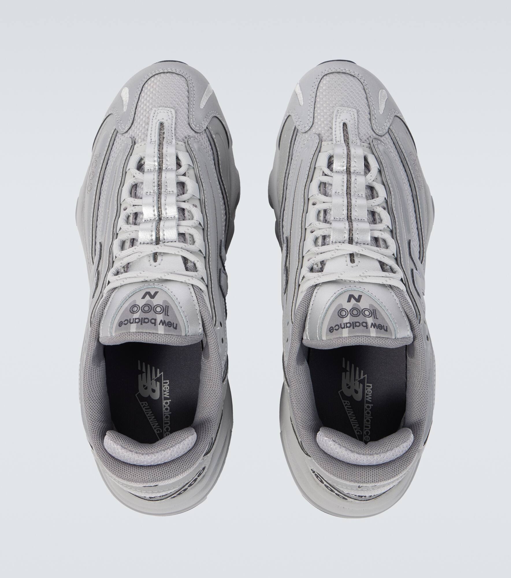 1000 embroidered sneakers - 4