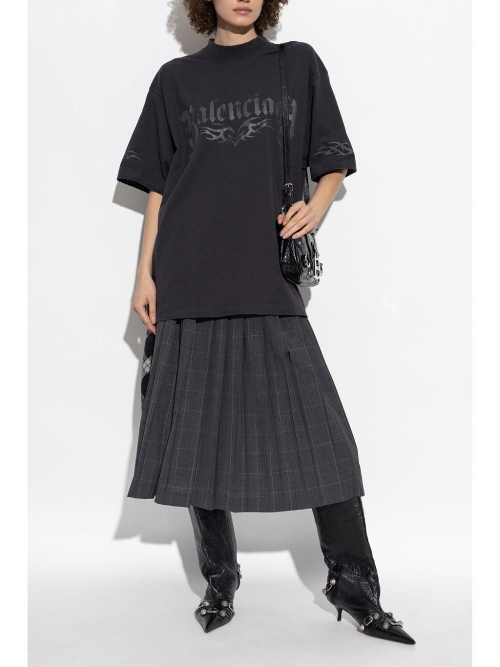Medium Fit Logo Print T-Shirt - 3