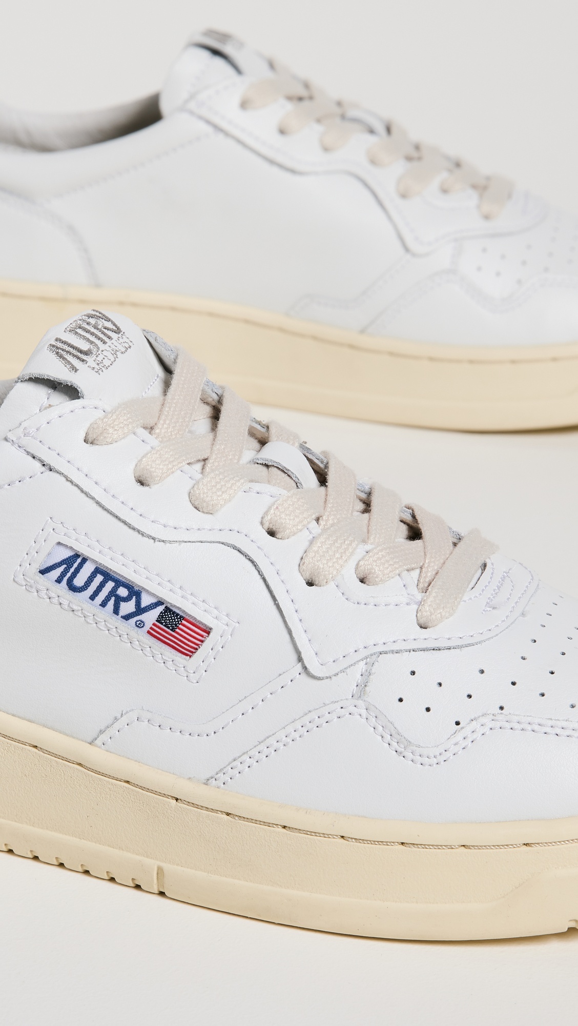 Medalist Low Top Sneakers - 4