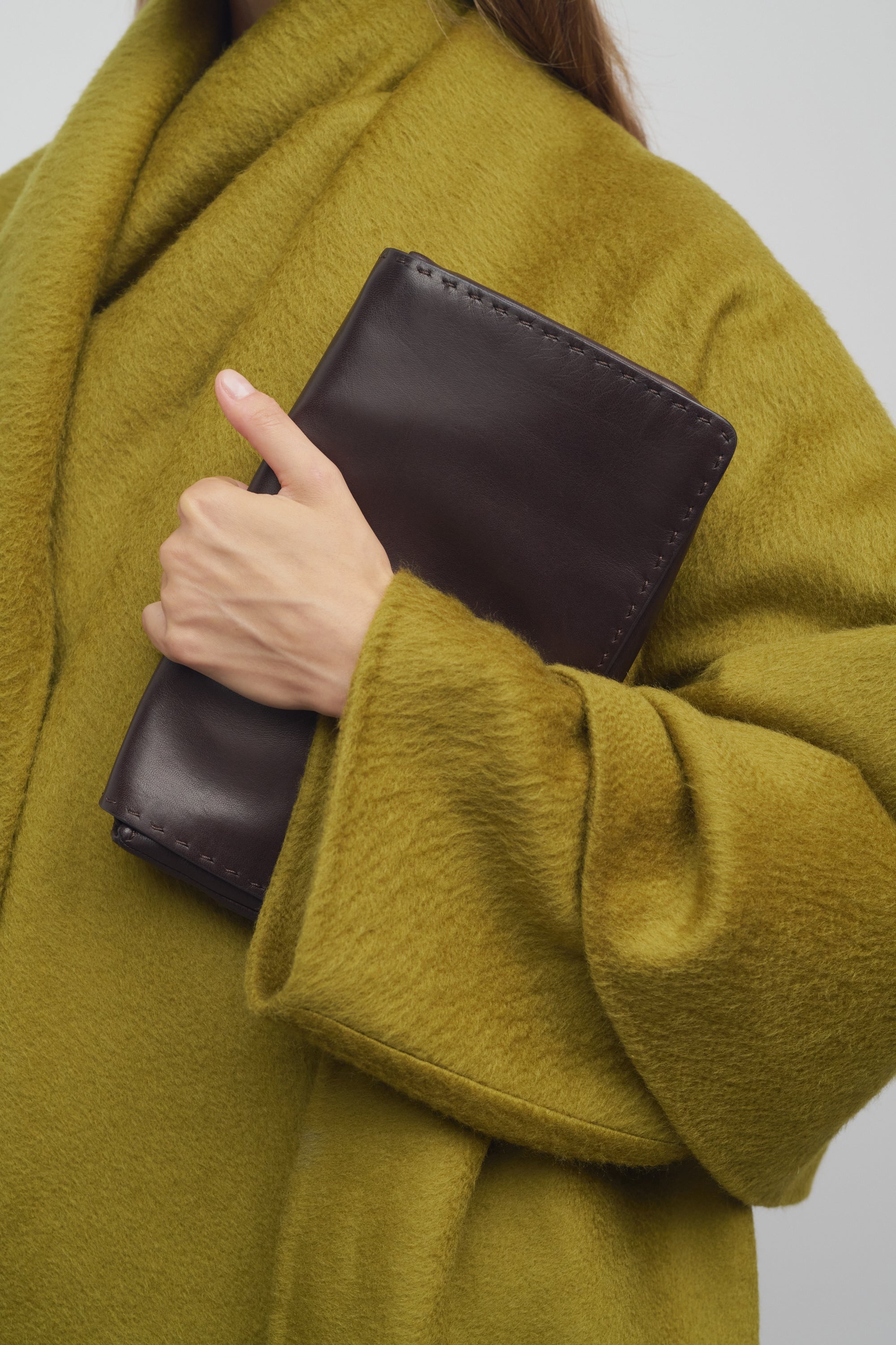 Nuance Shoulder Bag in Leather - 4