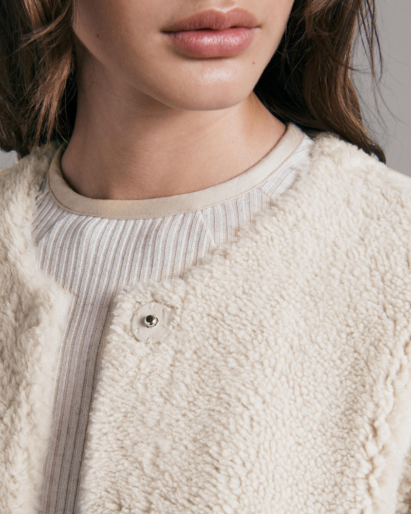 Tula Shearling Coat
Relaxed Fit Coat 6