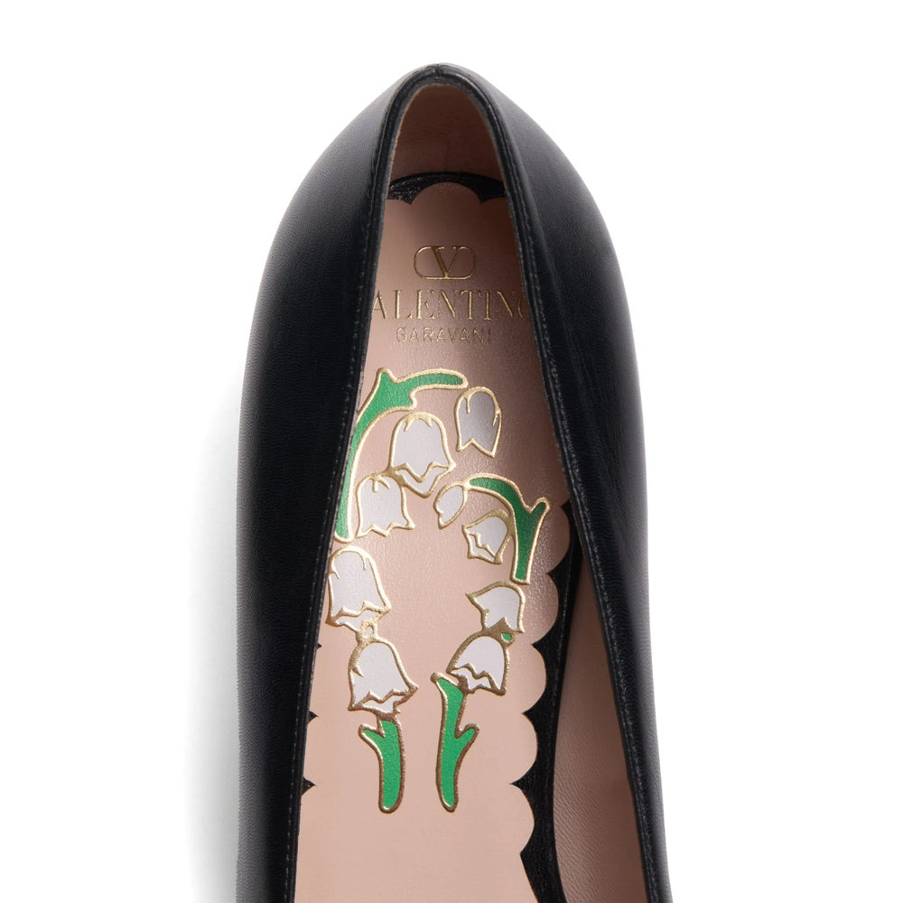 Valentino Garavani Black Pumps Women - 4