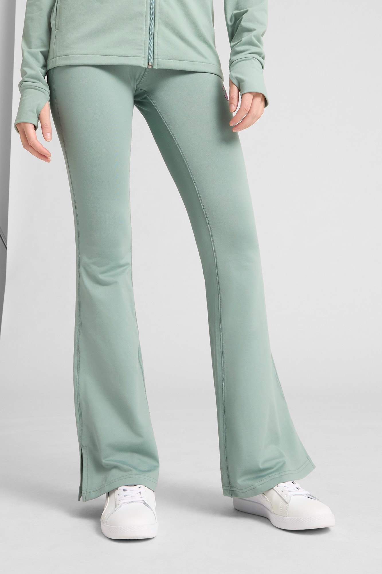 ESS Script Women's Flarred Leggings - 3