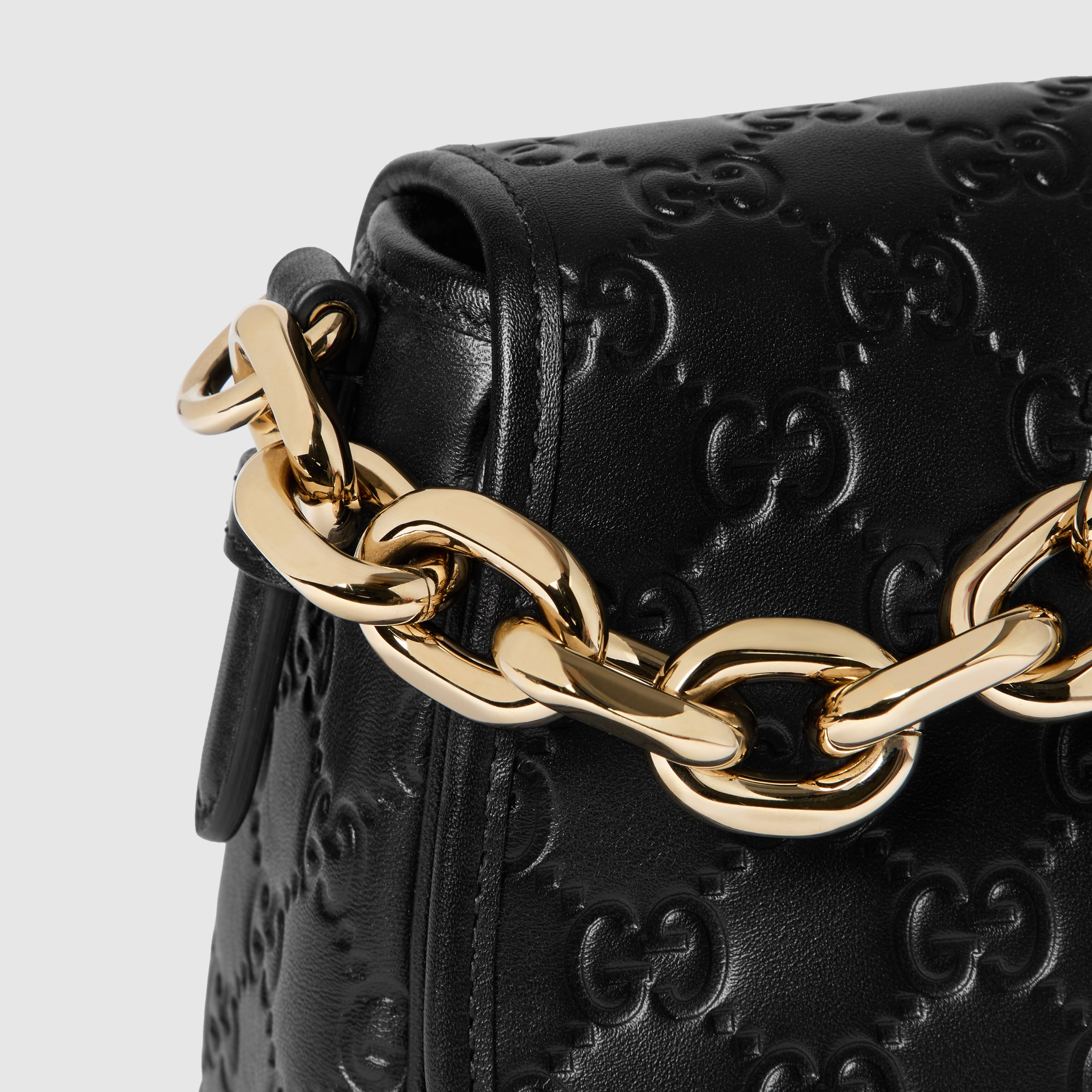 GG Emblem medium shoulder bag - 6